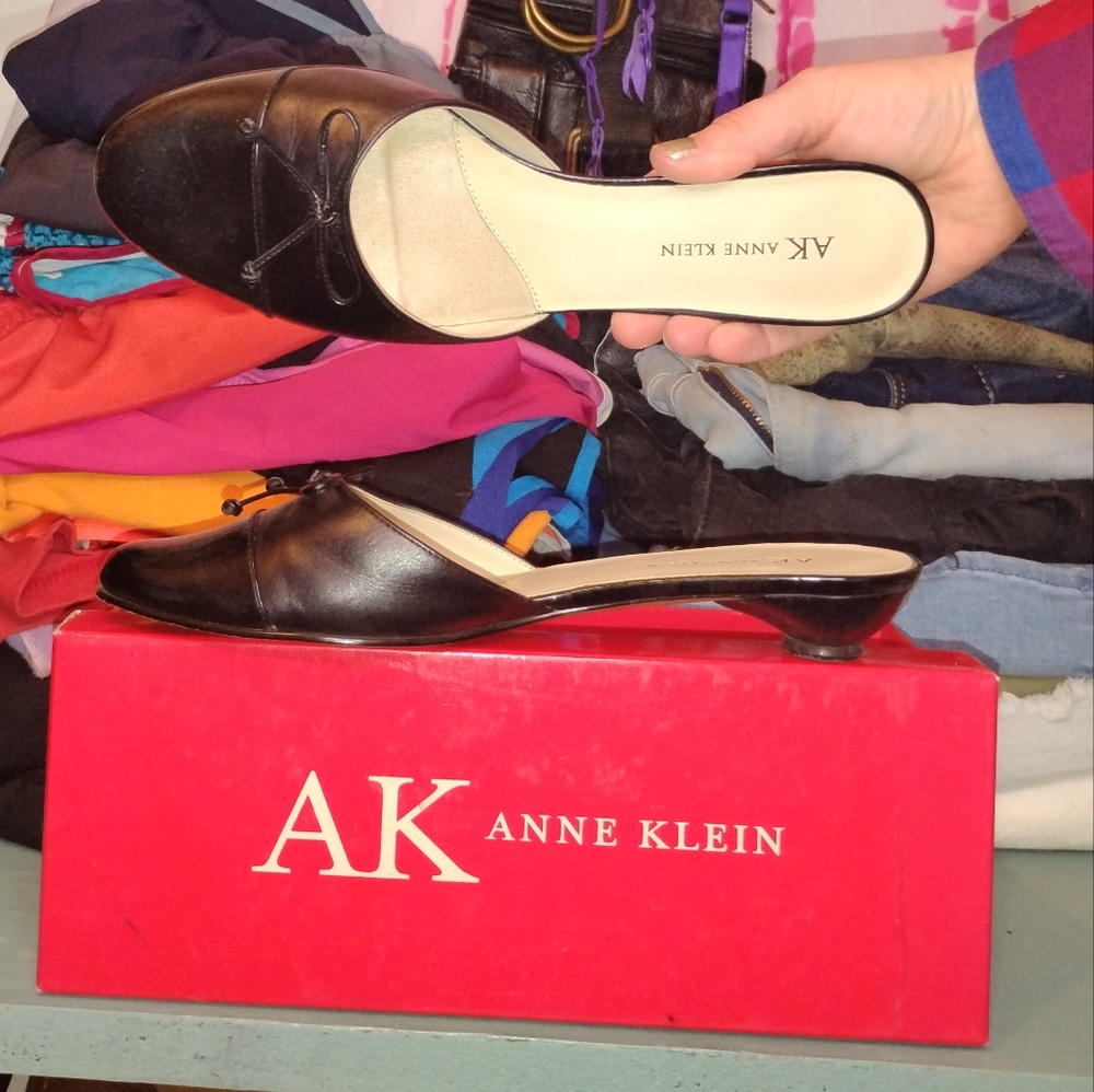 Anne Klein Black Flats